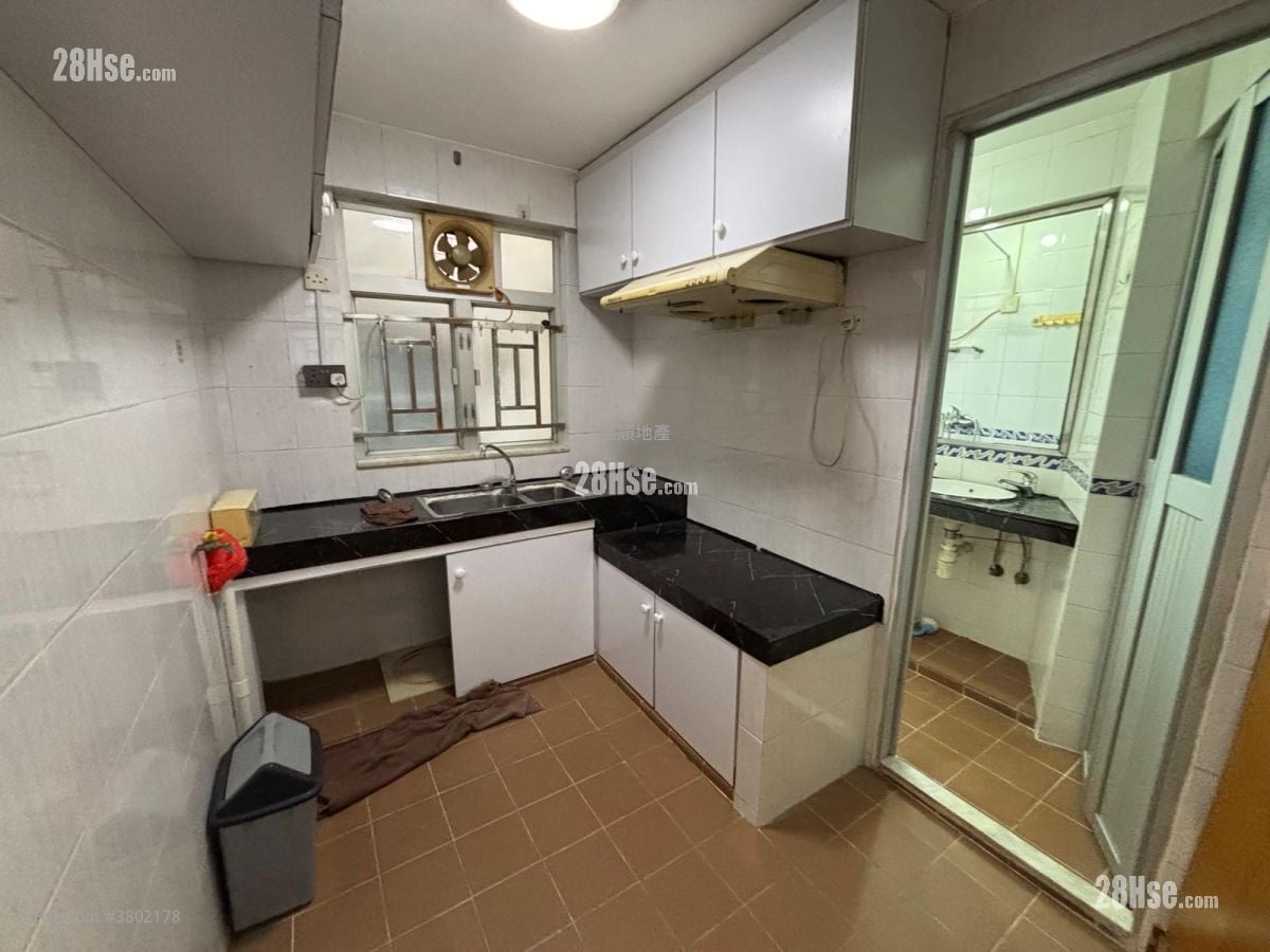 村屋 租盘 2 房 , 1 浴室