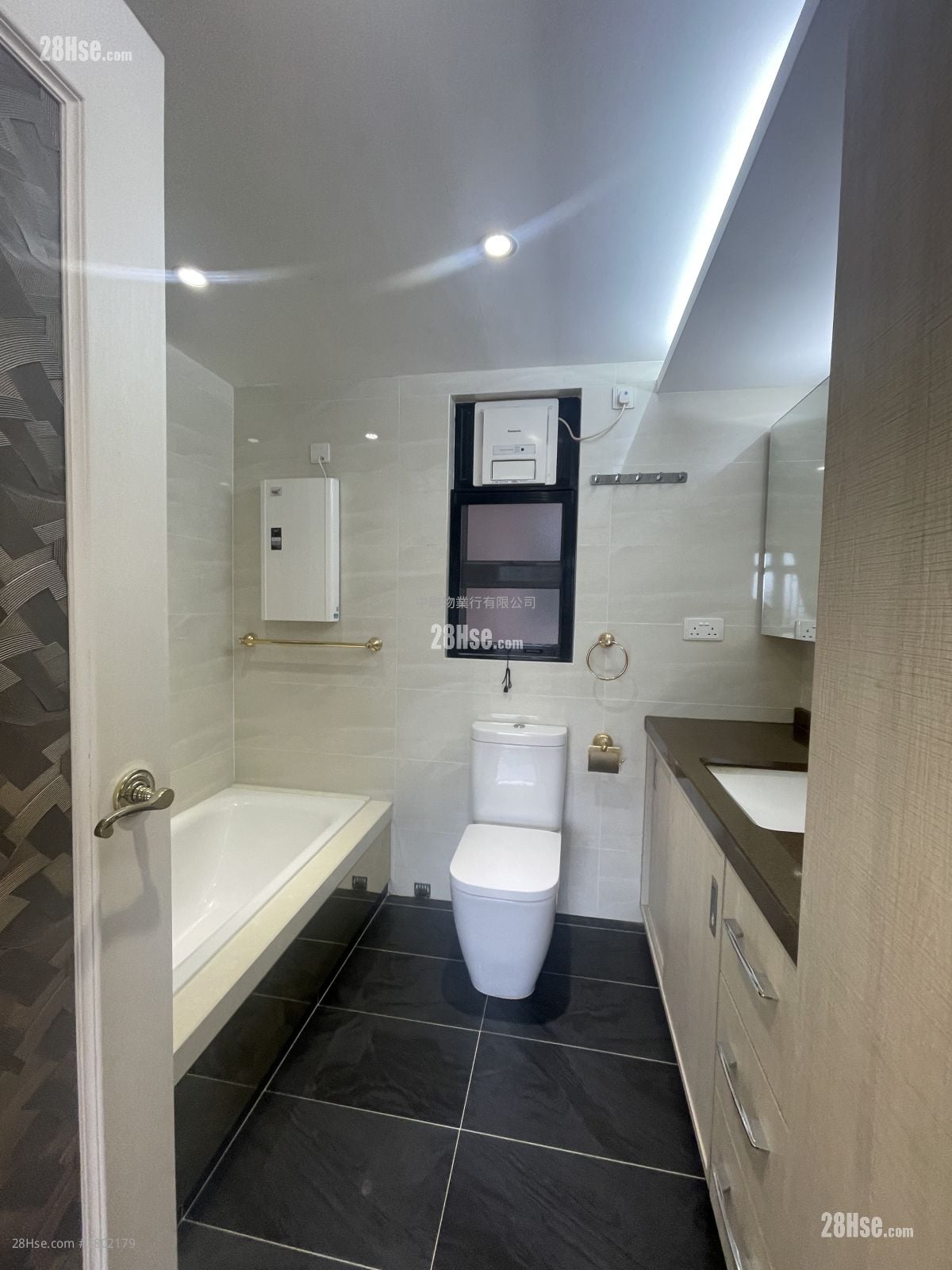 晓翠山庄 租盘 3 房 , 2 浴室 1,184 平方尺