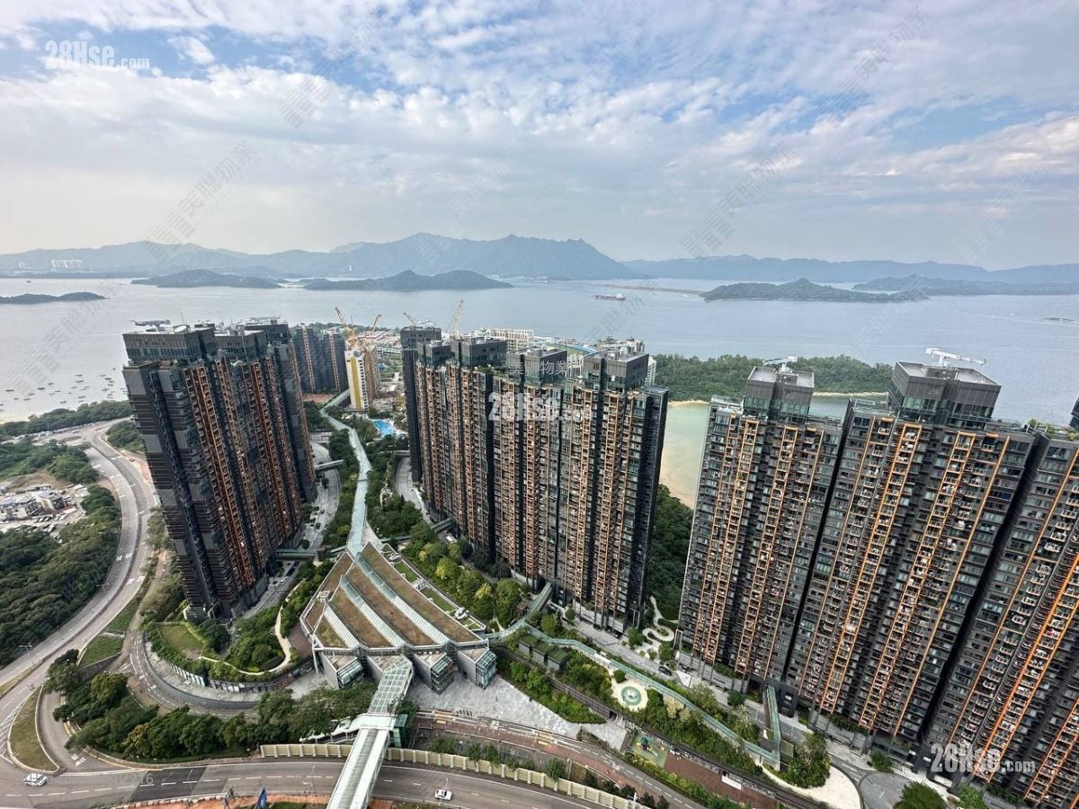 银湖天峰 售盘 3 房 1,046 平方尺