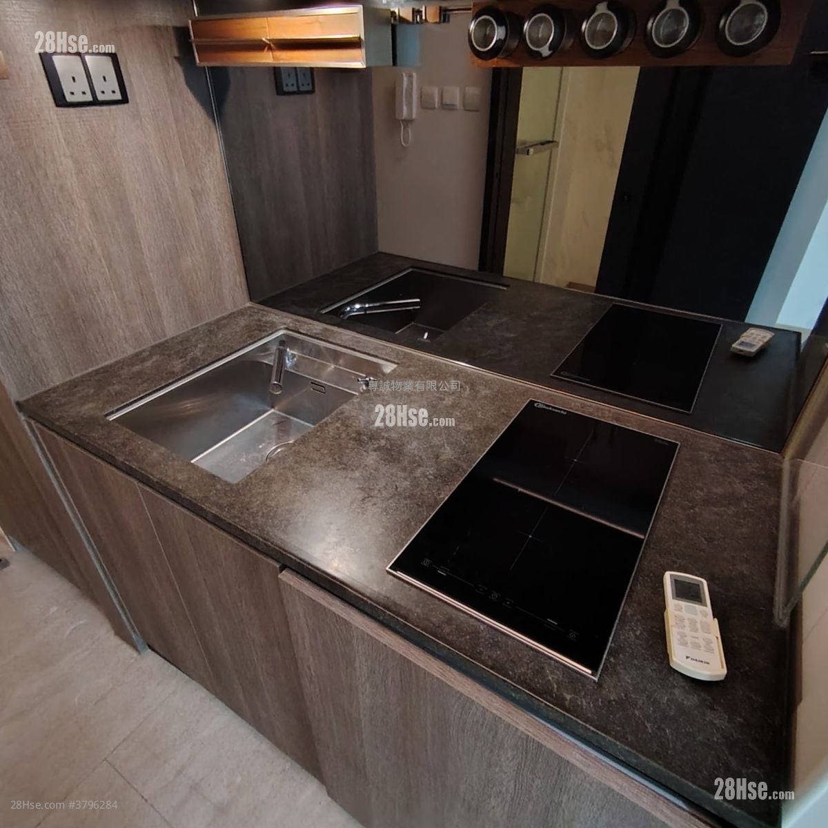 Novum West Rental Studio , 1 Bathroom 218 ft²