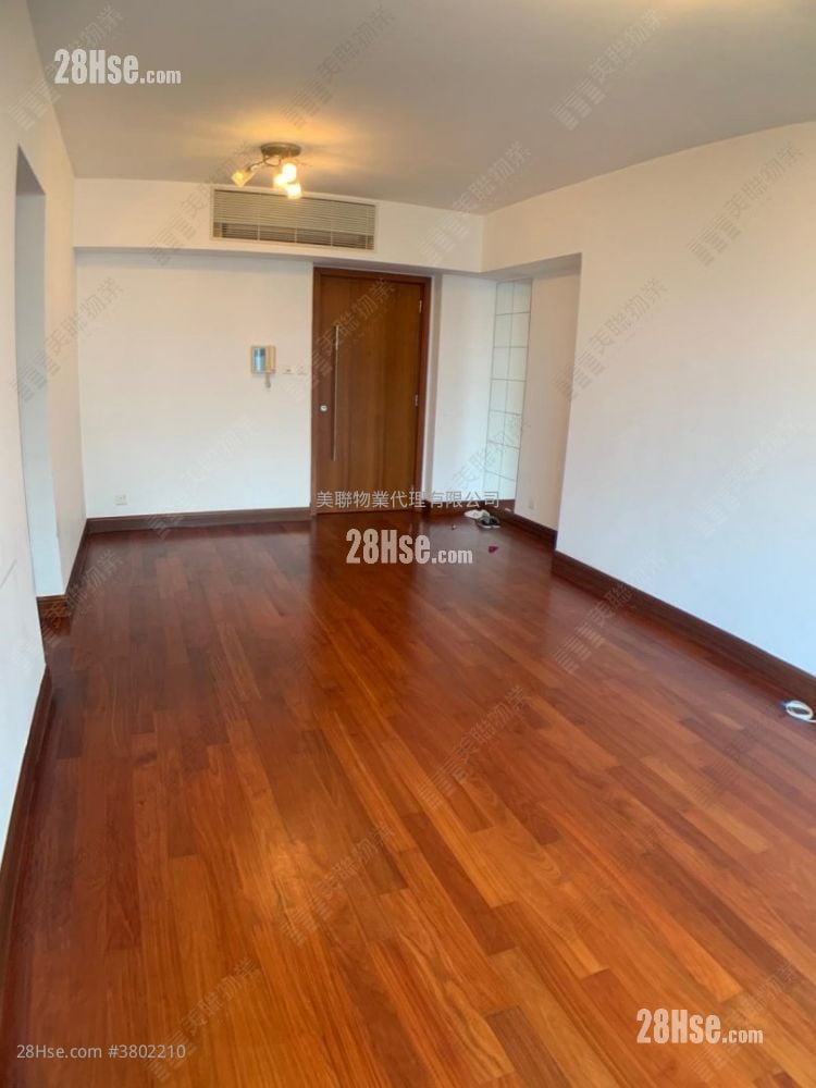 The Harbourside Rental 2 Bedrooms , 2 Bathrooms 755 ft²