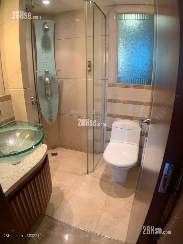 The Harbourside Rental 2 Bedrooms , 2 Bathrooms 755 ft²