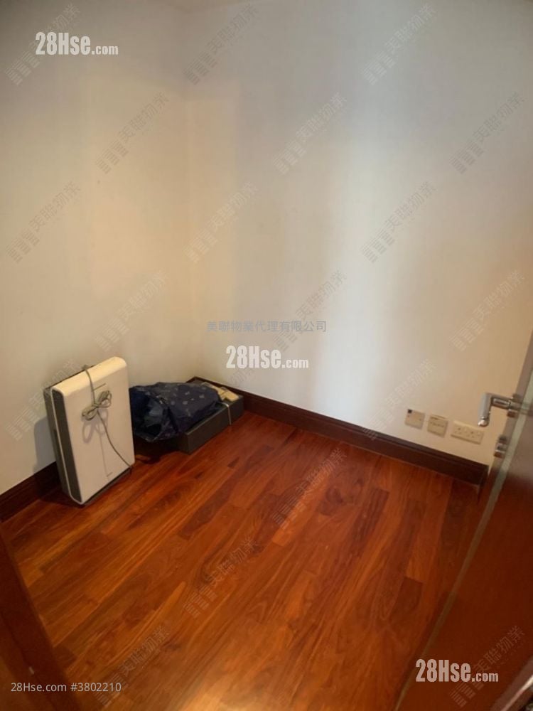 The Harbourside Rental 2 Bedrooms , 2 Bathrooms 755 ft²