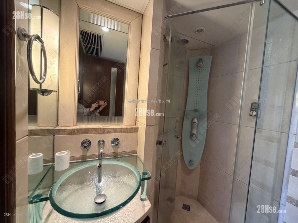 The Harbourside Rental 2 Bedrooms , 2 Bathrooms 755 ft²