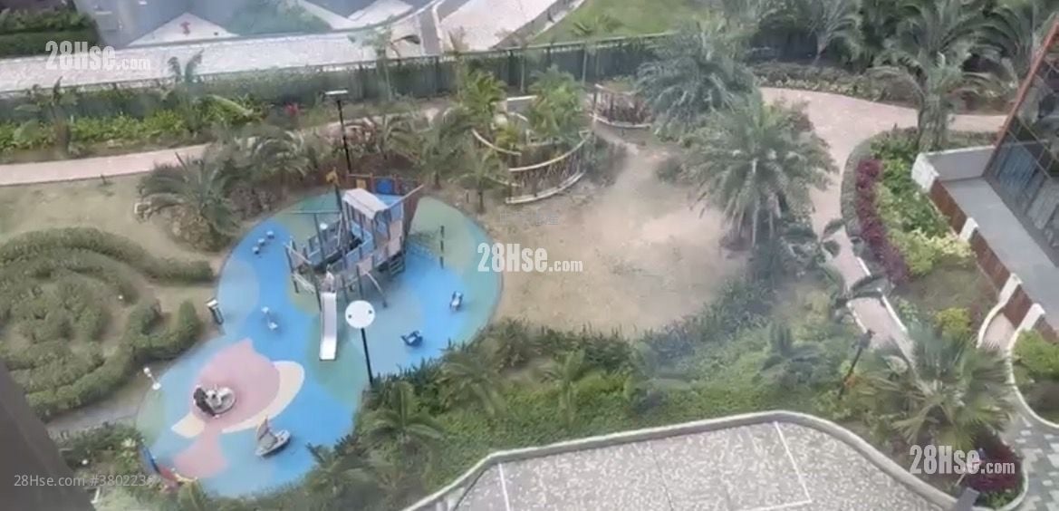 Centra Horizon Rental Studio , 1 Bathroom 243 ft²