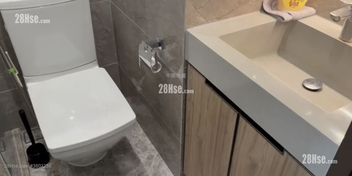 Centra Horizon Rental Studio , 1 Bathroom 243 ft²