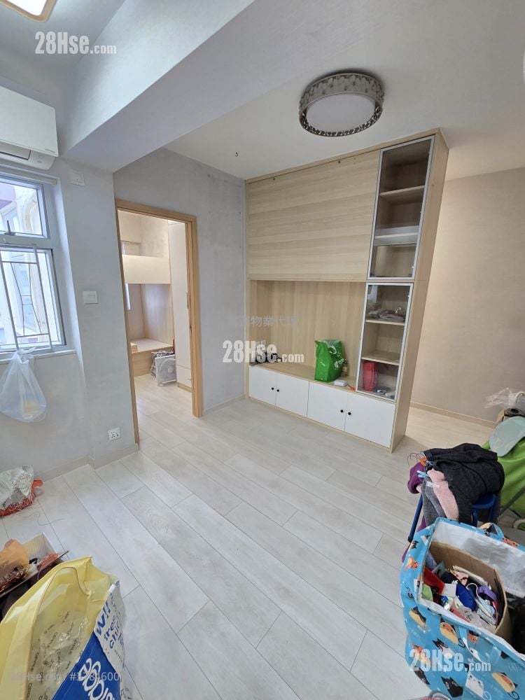 单幢楼房 租盘 3 房 , 1 浴室 453 平方尺