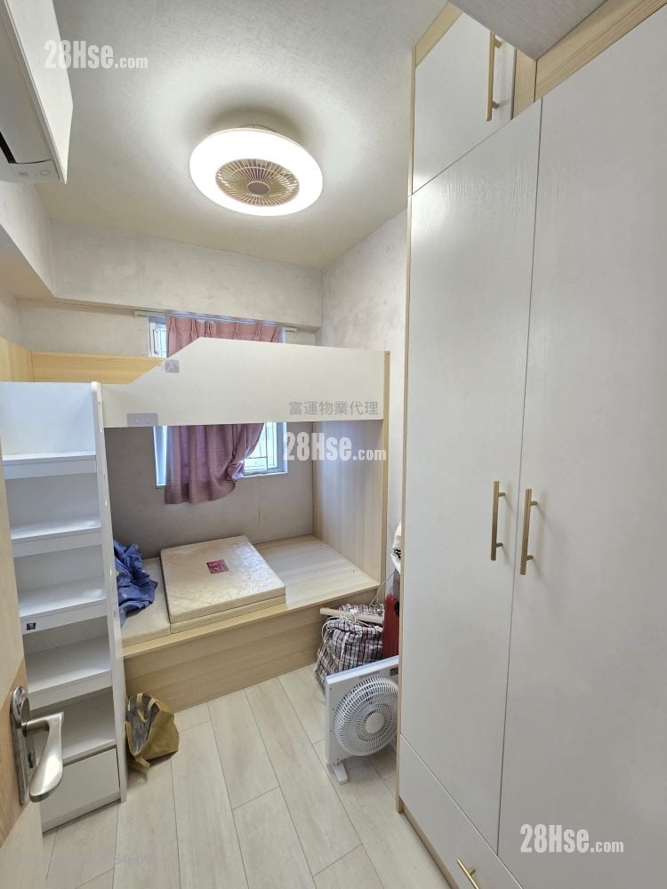 单幢楼房 租盘 3 房 , 1 浴室 453 平方尺