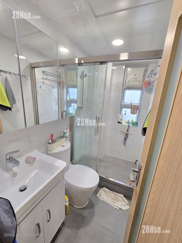 单幢楼房 租盘 3 房 , 1 浴室 453 平方尺