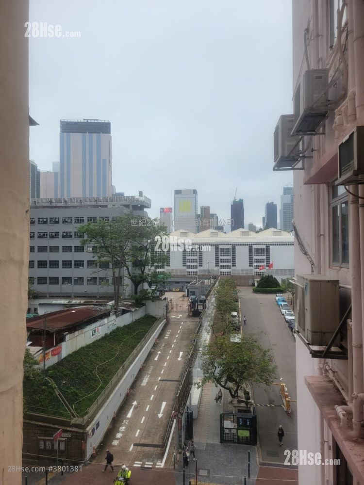 Lucky Building Sell 2 Bedrooms , 1 Bathroom 323 ft²