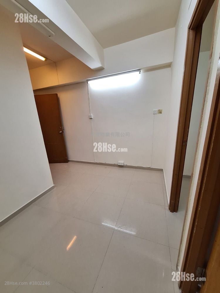 Whampoa Building Sell 2 Bedrooms , 1 Bathroom 290 ft²