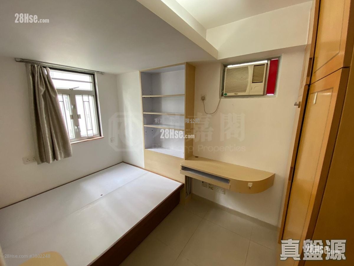 On Ning Garden Sell 3 Bedrooms 538 ft²