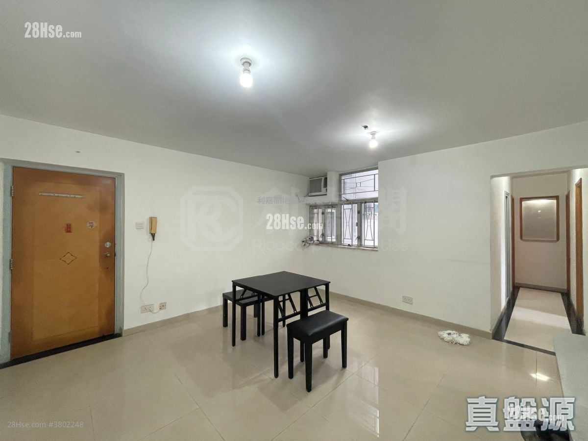 On Ning Garden Sell 3 Bedrooms 538 ft²