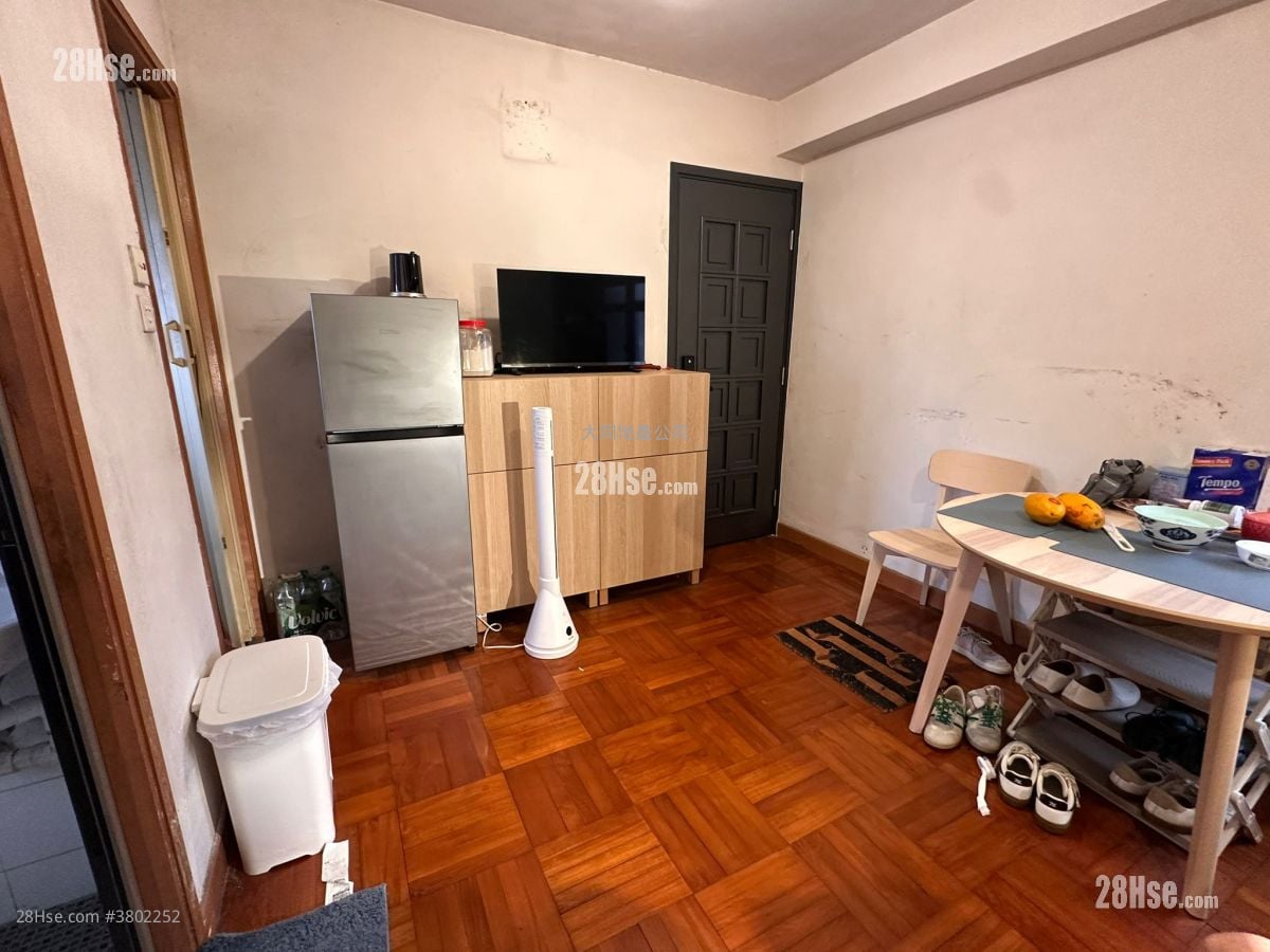 荣裕阁 售盘 3 房 405 平方尺