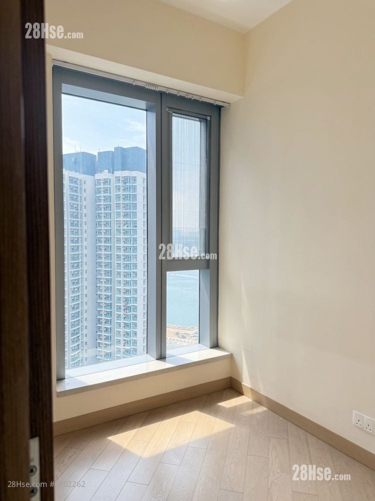 Century Link Rental 484 ft²