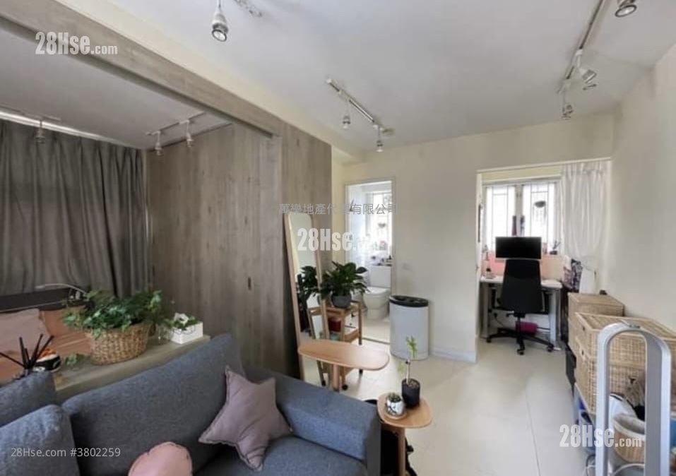 Ka Fai Court Sell 1 Bedroom , 1 Bathroom 323 ft²