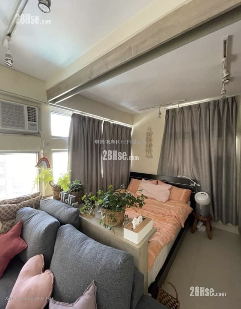 Ka Fai Court Sell 1 Bedroom , 1 Bathroom 323 ft²