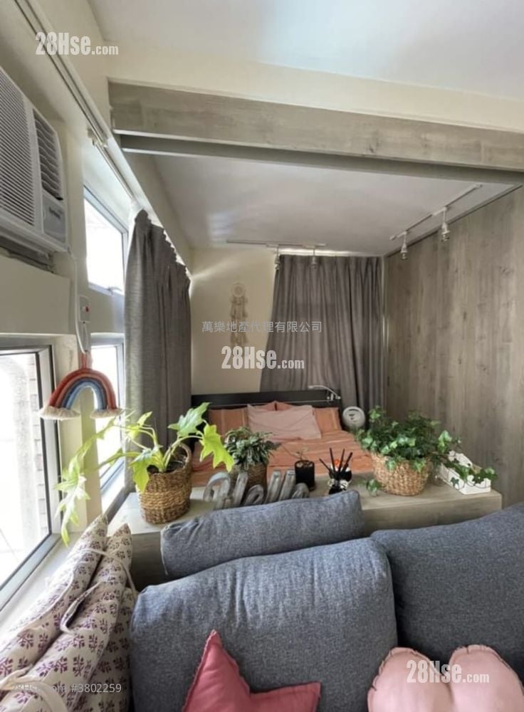 Ka Fai Court Sell 1 Bedroom , 1 Bathroom 323 ft²