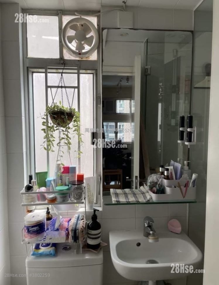 Ka Fai Court Sell 1 Bedroom , 1 Bathroom 323 ft²