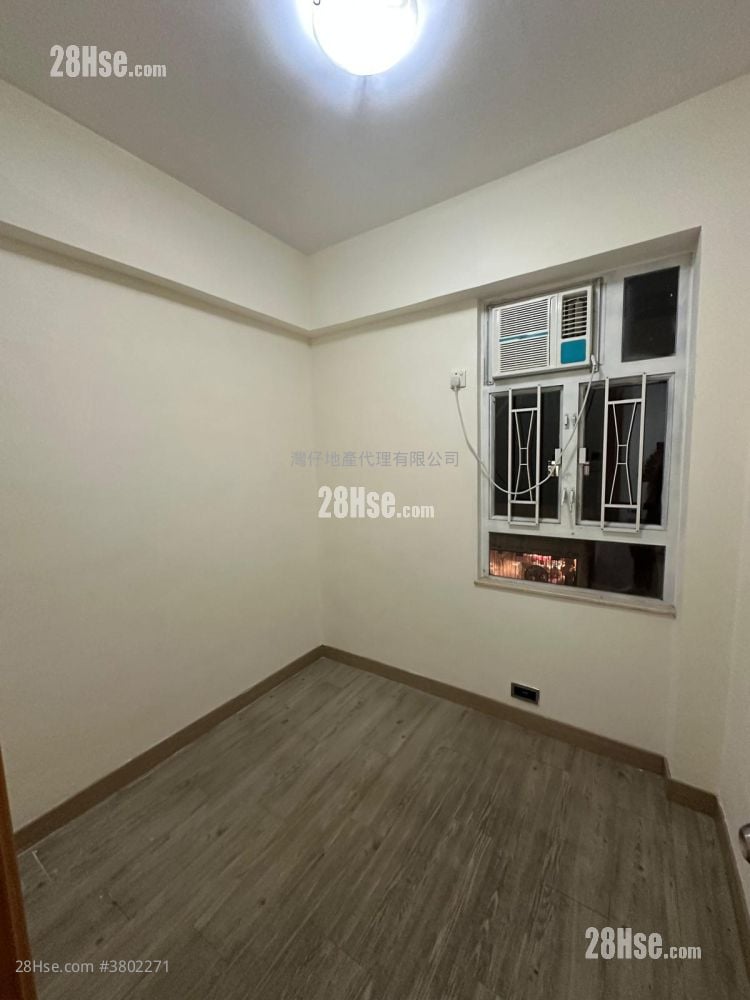 维新大厦 租盘 2 房 371 平方尺