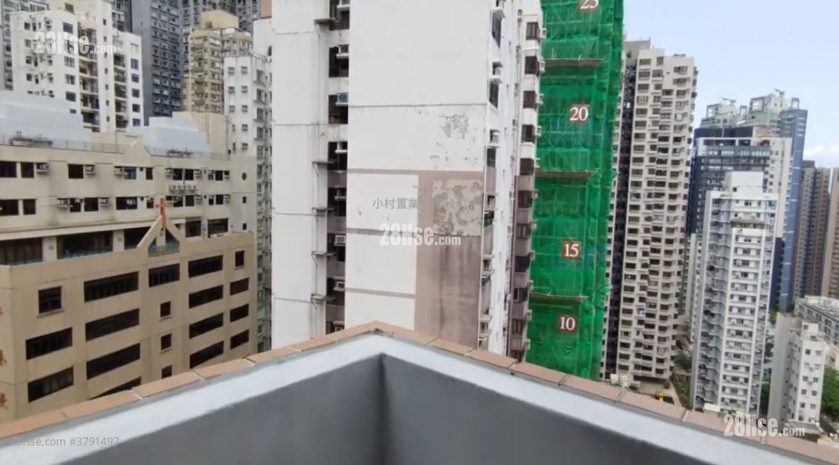 露台: 伊利阁 租盘 1 房 , 1 浴室 432 平方尺