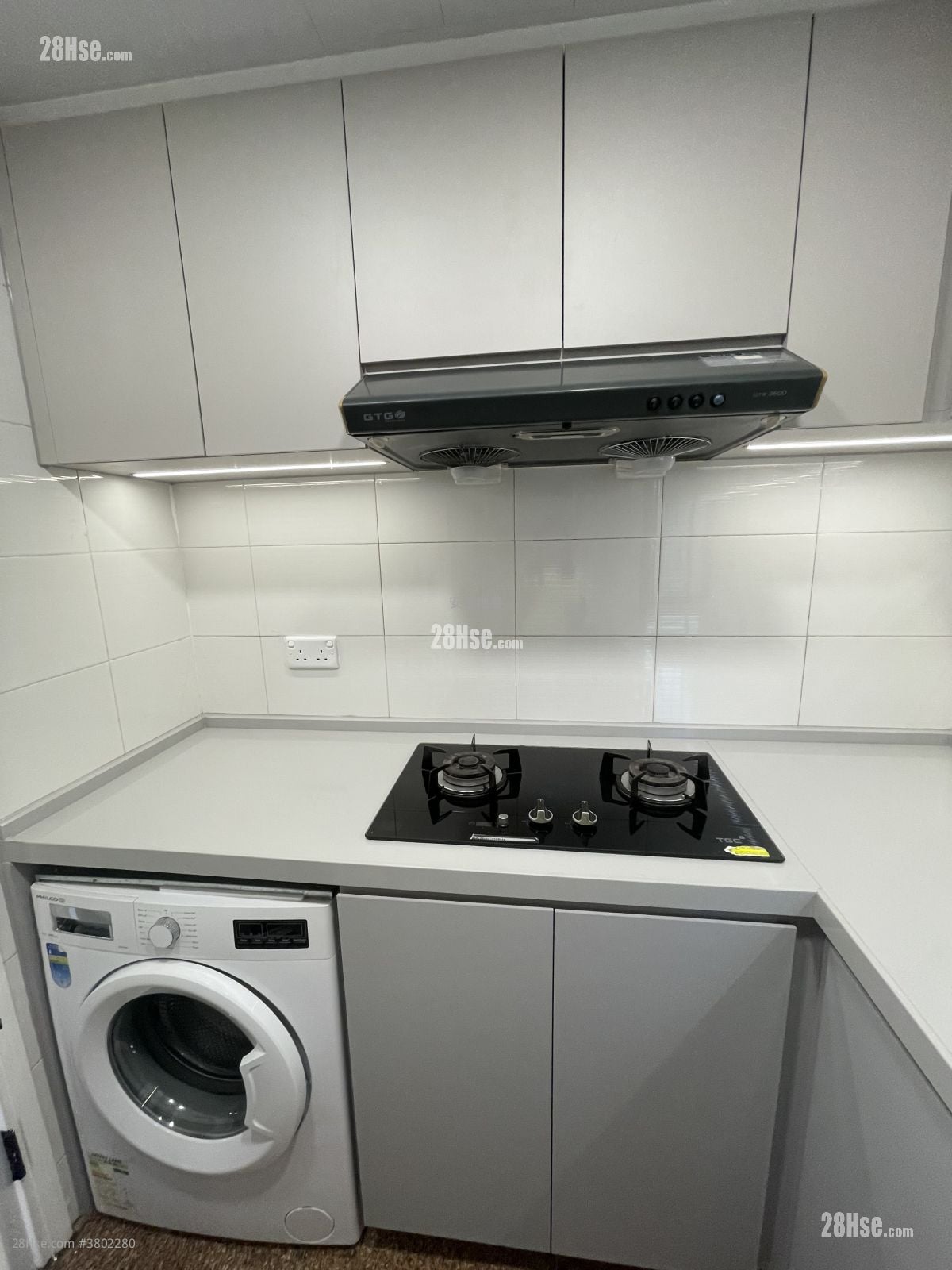 The Metro City Rental 2 Bedrooms , 1 Bathroom 406 ft²