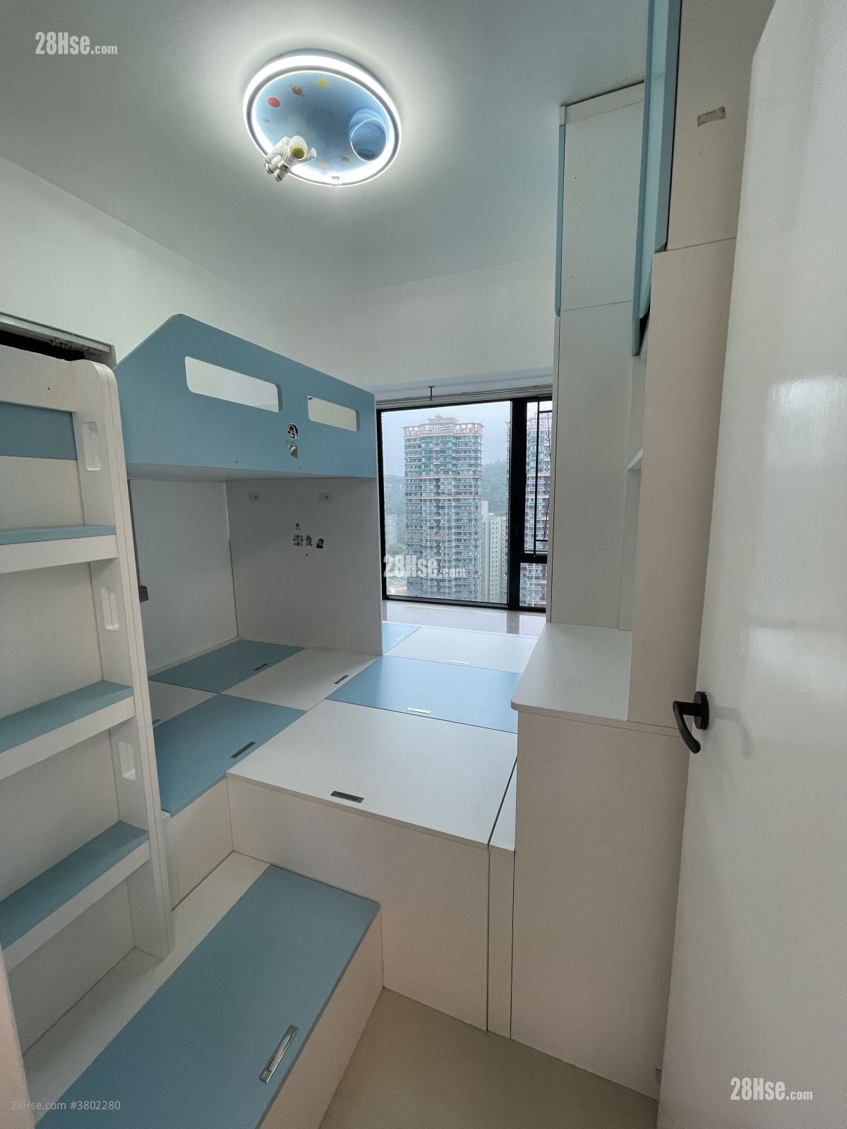 The Metro City Rental 2 Bedrooms , 1 Bathroom 406 ft²