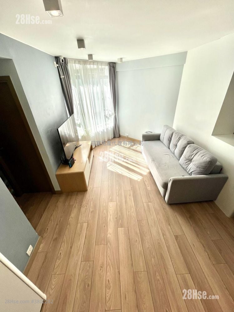 Whampoa Garden Sell 4 Bedrooms , 2 Bathrooms 761 ft²