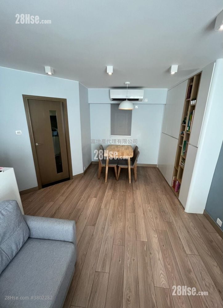 Whampoa Garden Sell 4 Bedrooms , 2 Bathrooms 761 ft²