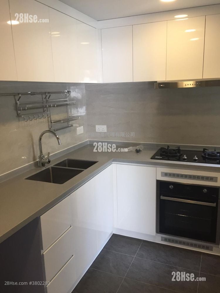 Whampoa Garden Sell 4 Bedrooms , 2 Bathrooms 761 ft²