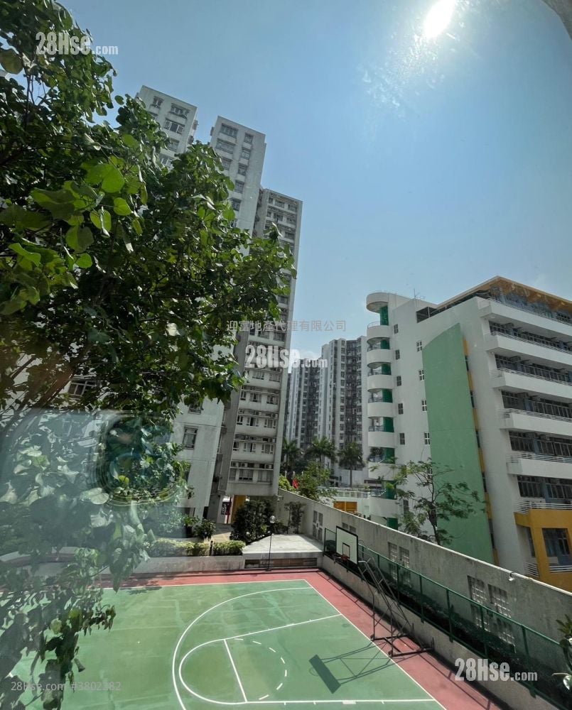 Whampoa Garden Sell 4 Bedrooms , 2 Bathrooms 761 ft²