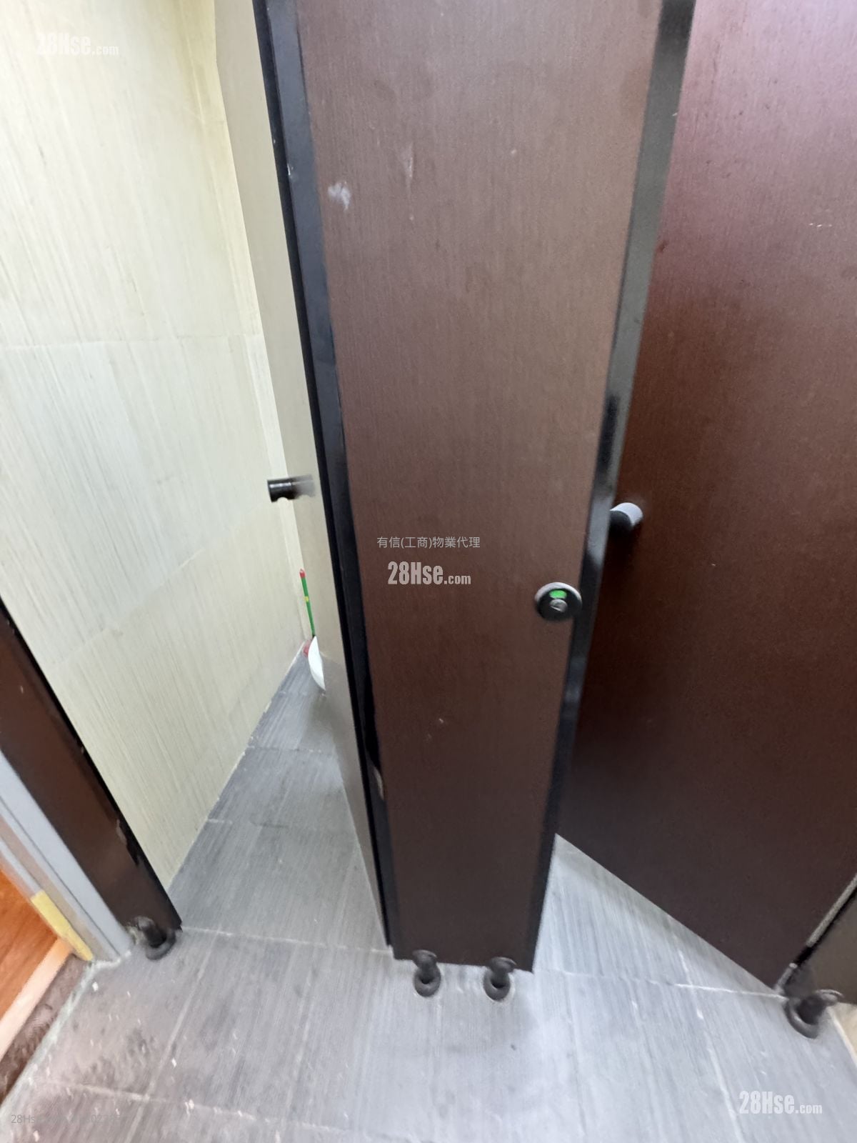 Tong Yuen Factory Building Rental 2,100 ft²