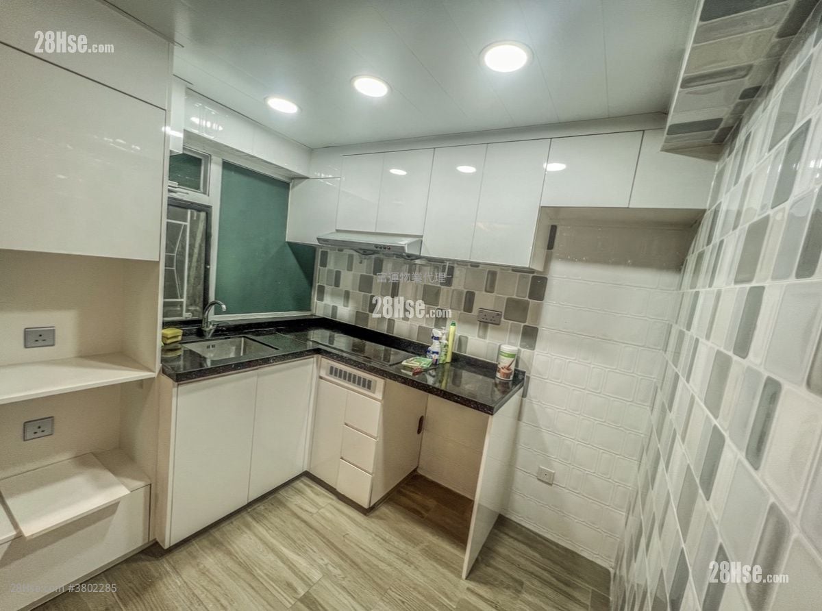 单幢楼房 租盘 3 房 , 1 浴室 426 平方尺