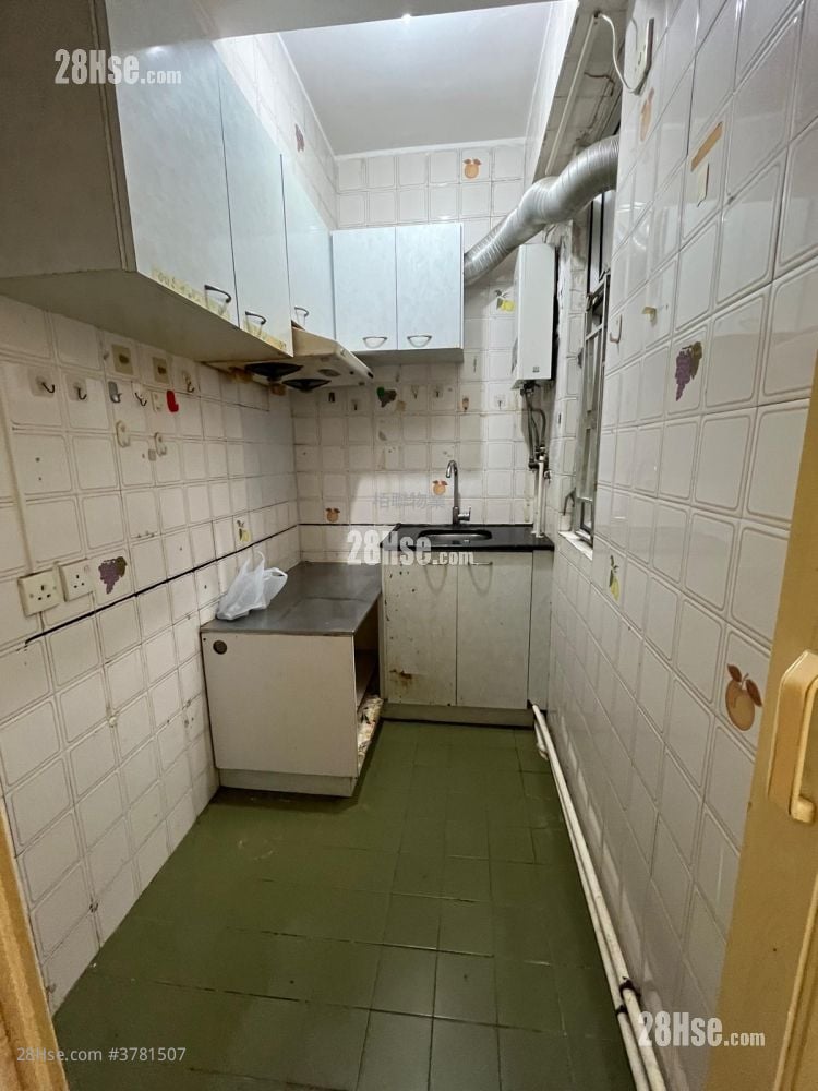 Smithfield Court Rental 2 Bedrooms , 1 Bathroom 330 ft²