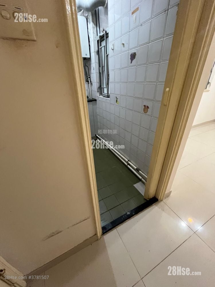 Smithfield Court Rental 2 Bedrooms , 1 Bathroom 330 ft²