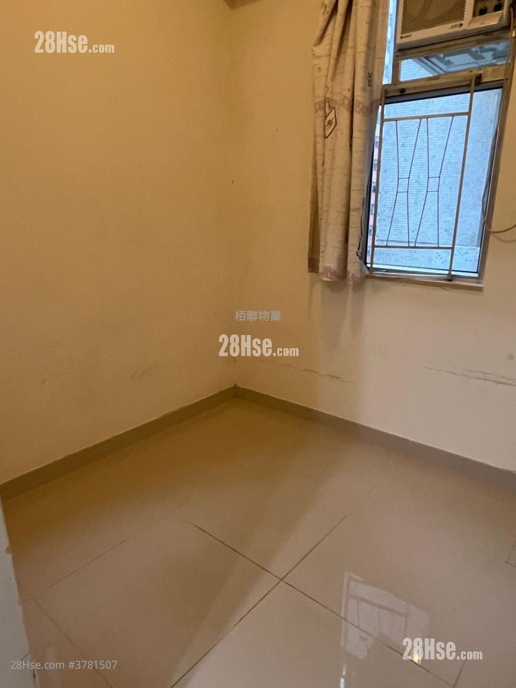 Smithfield Court Rental 2 Bedrooms , 1 Bathroom 330 ft²