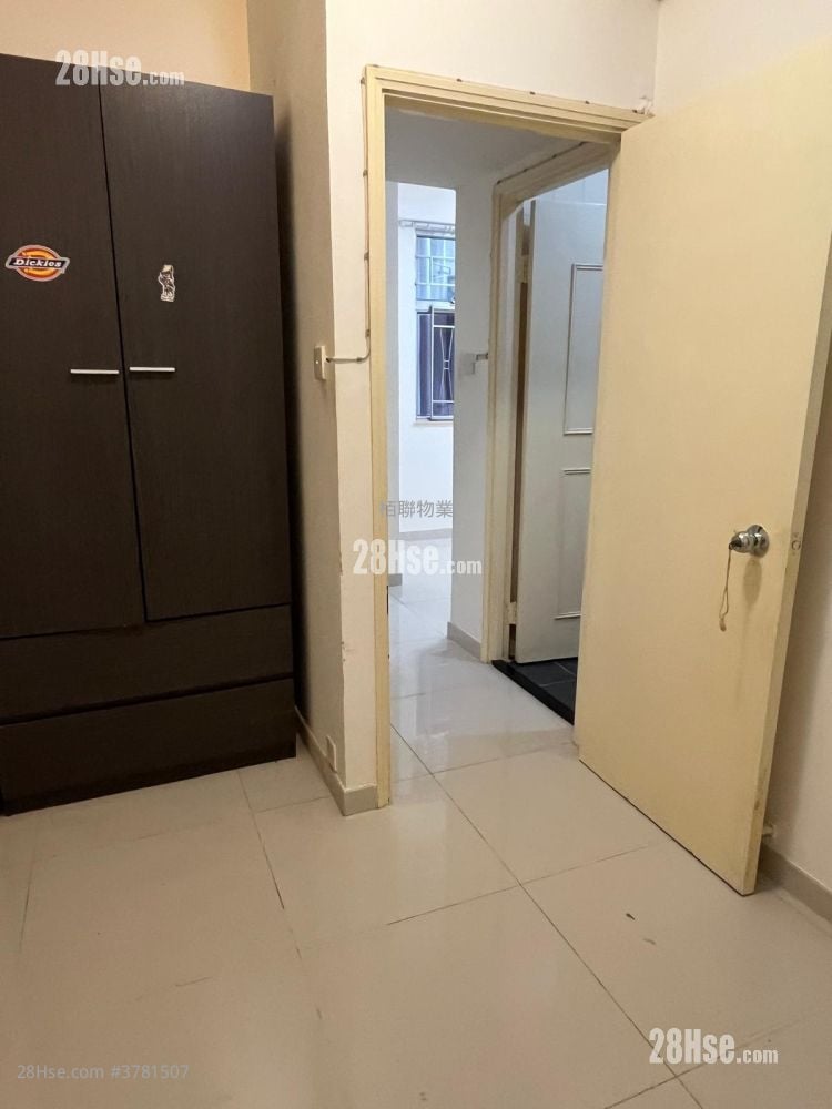 Smithfield Court Rental 2 Bedrooms , 1 Bathroom 330 ft²