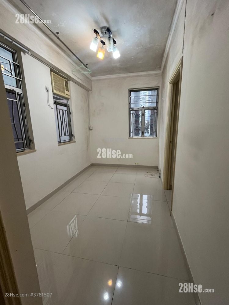 Smithfield Court Rental 2 Bedrooms , 1 Bathroom 330 ft²