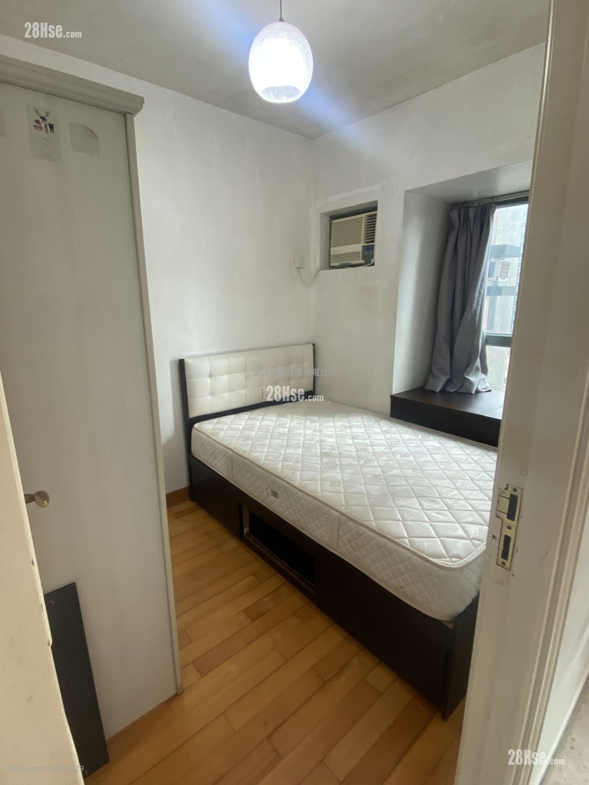 睡房 1: 帝后华庭 售盘 1 房 , 1 浴室 322 平方尺