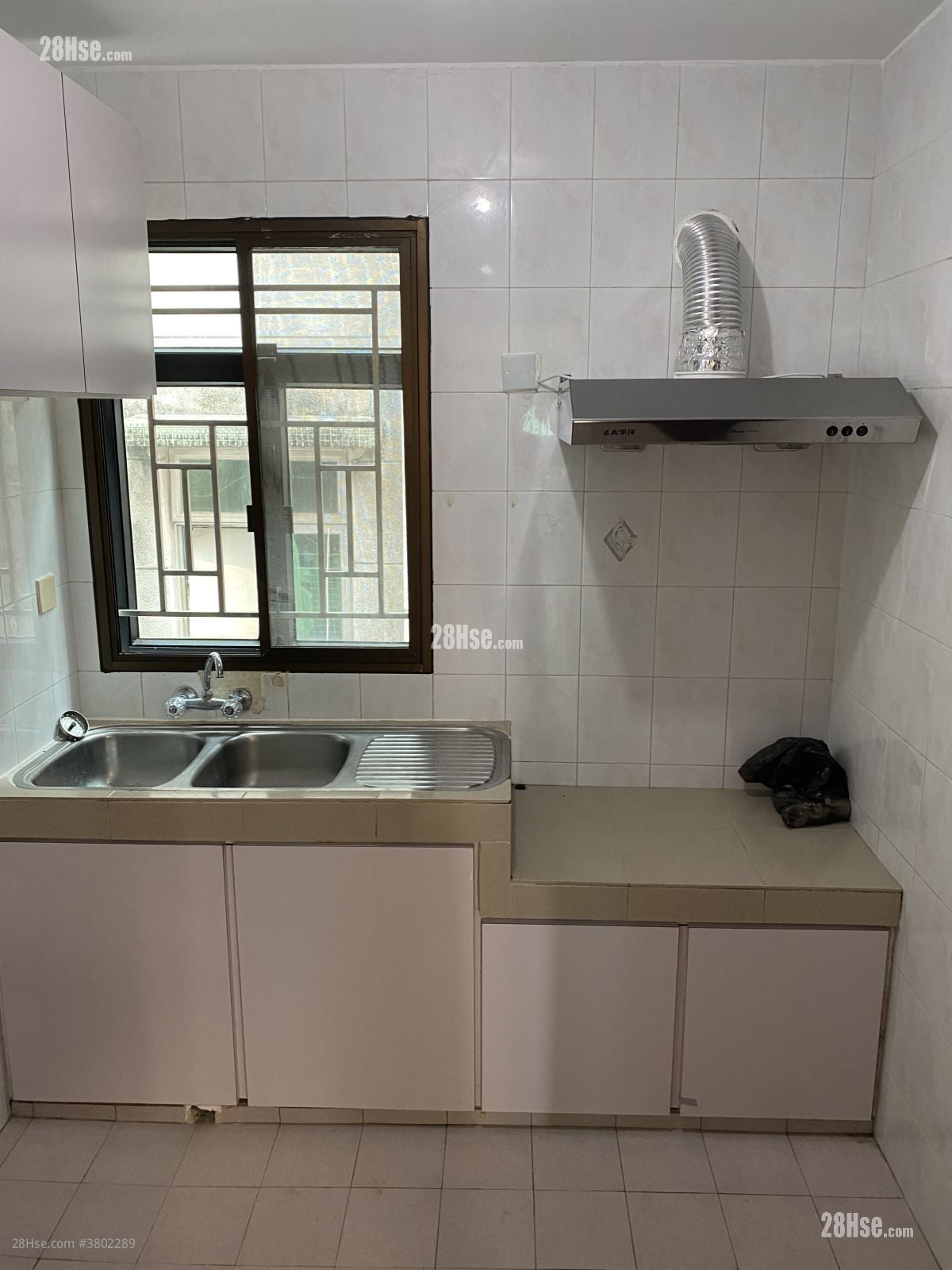 Village Rental 3 Bedrooms , 1 Bathroom