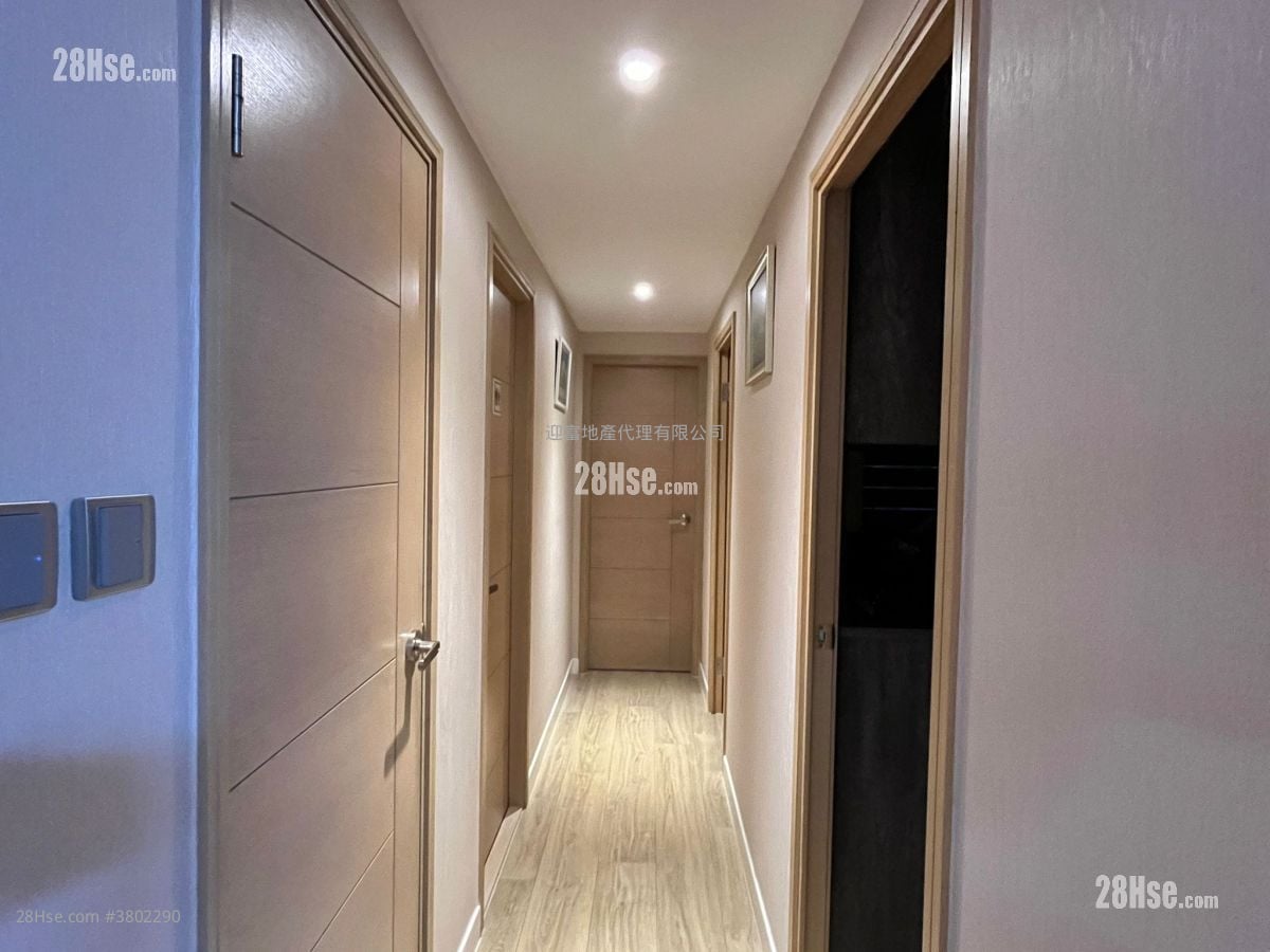 Whampoa Garden Sell 4 Bedrooms , 2 Bathrooms 729 ft²