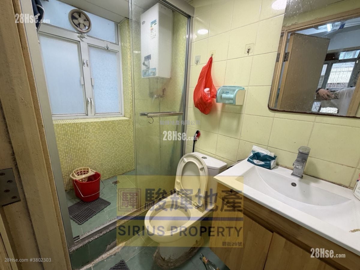 Chung Lee Building Rental 3 Bedrooms , 1 Bathroom 420 ft²