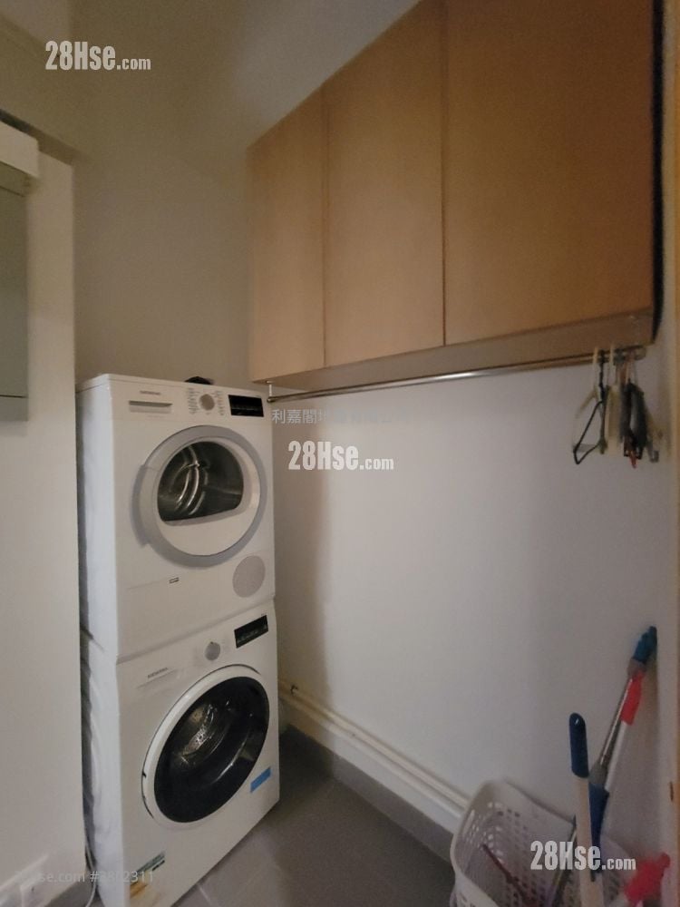 The Masterpiece Rental 3 Bedrooms , 2 Bathrooms 1,474 ft²