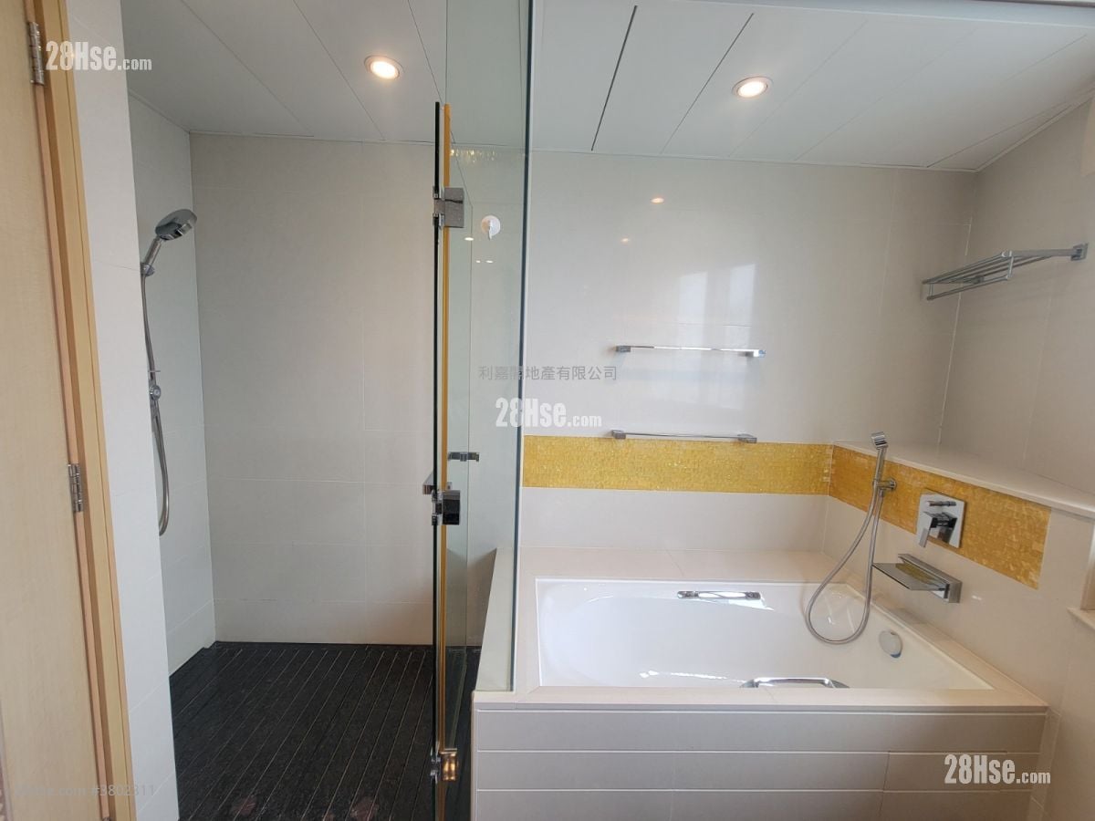 The Masterpiece Rental 3 Bedrooms , 2 Bathrooms 1,474 ft²