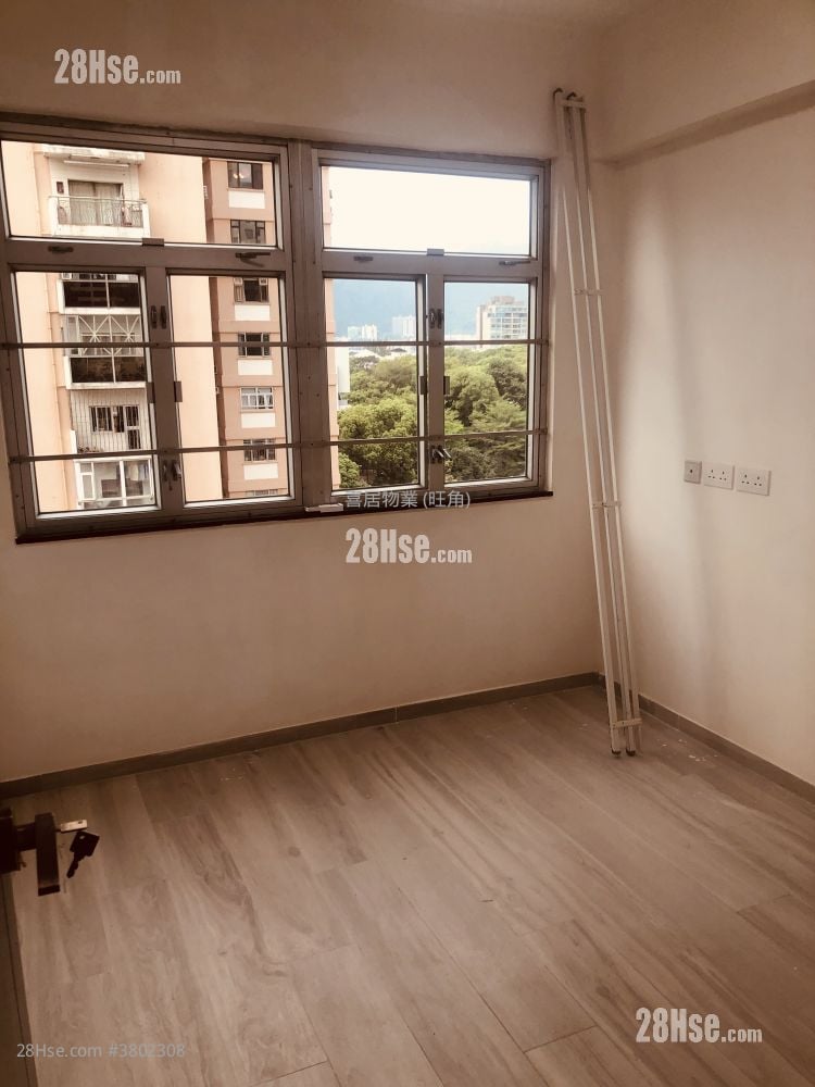Fu Tao Building Sell 2 Bedrooms , 1 Bathroom