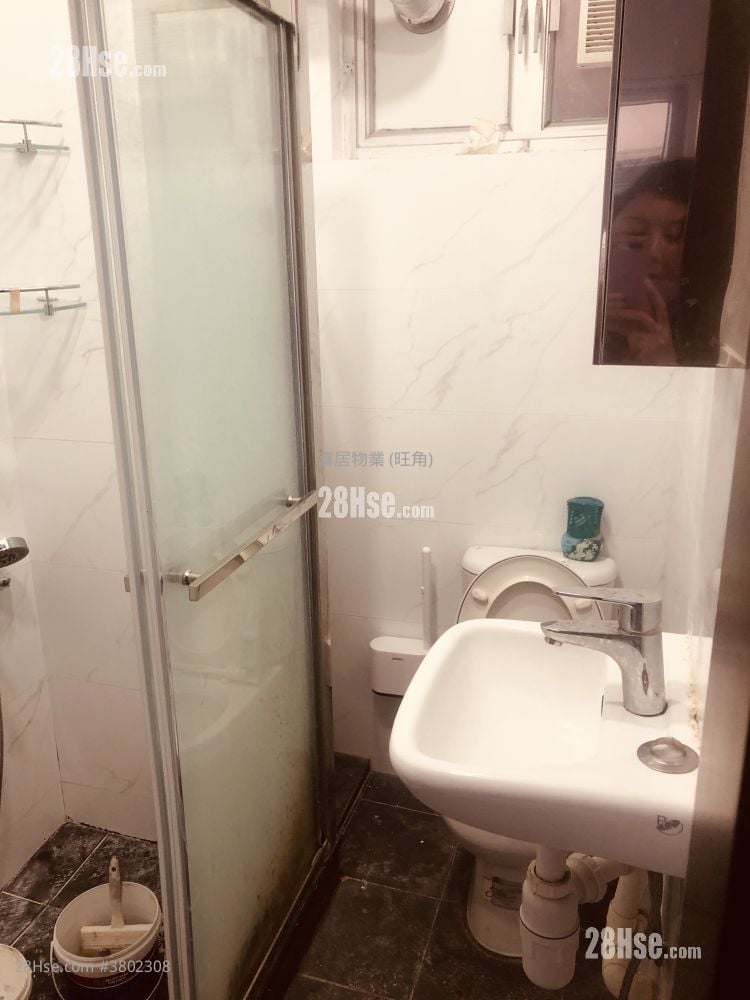 Fu Tao Building Sell 2 Bedrooms , 1 Bathroom