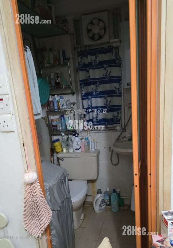 Cheung Tak Mansion Rental 2 Bedrooms , 1 Bathroom 337 ft²