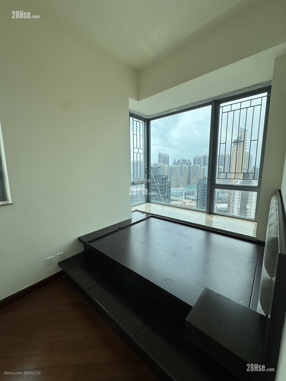 Park Summit Sell 3 Bedrooms 654 ft²