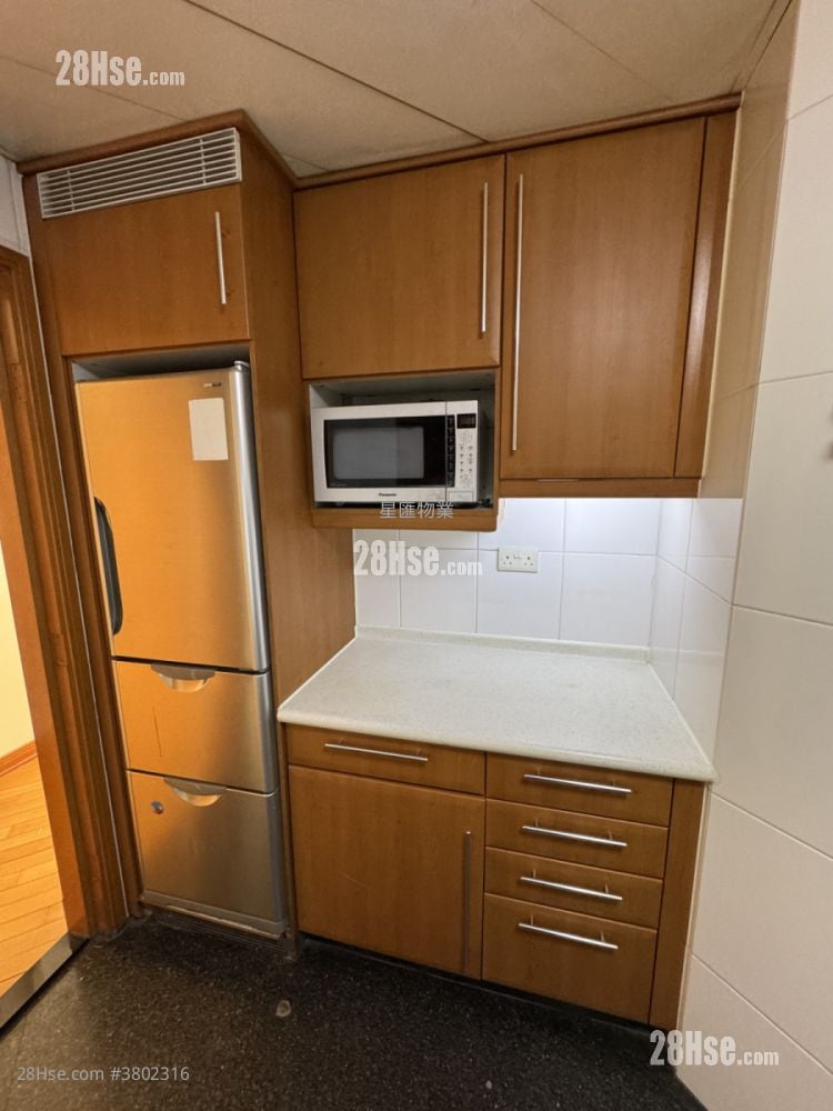 半岛豪庭 租盘 4 房 , 3 浴室 948 平方尺