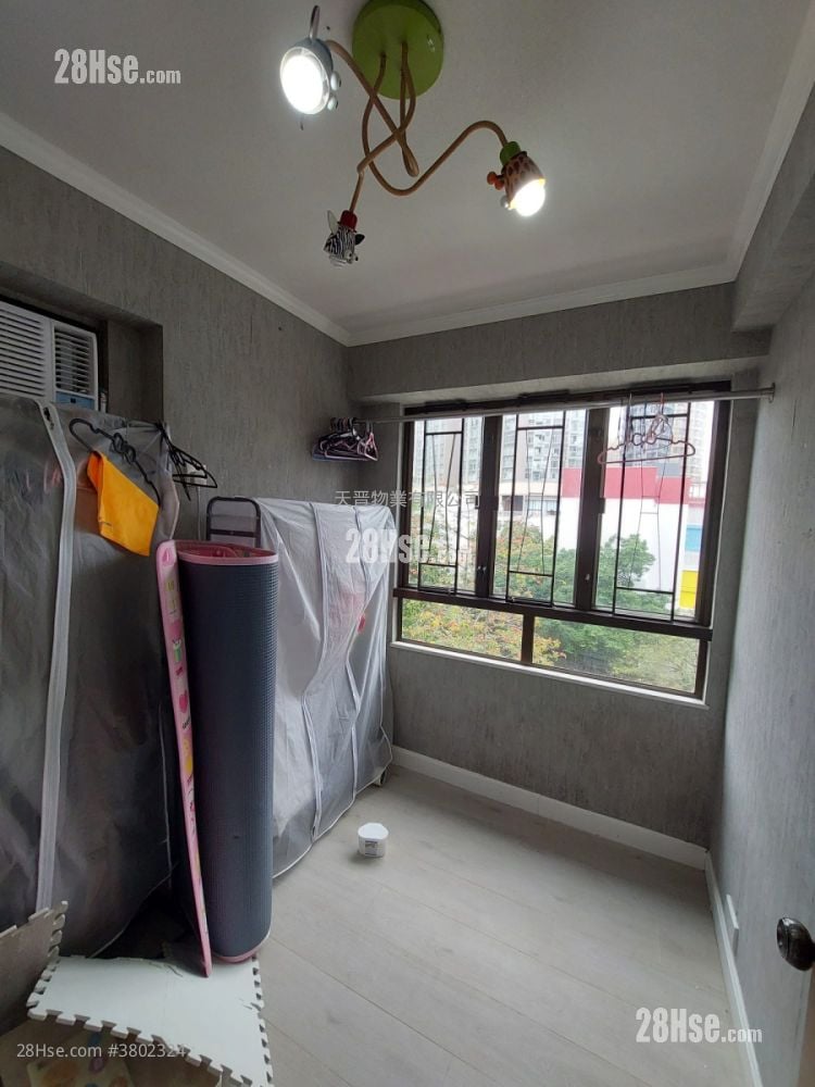 Hung Hom Gardens Rental 3 Bedrooms , 1 Bathroom 480 ft²